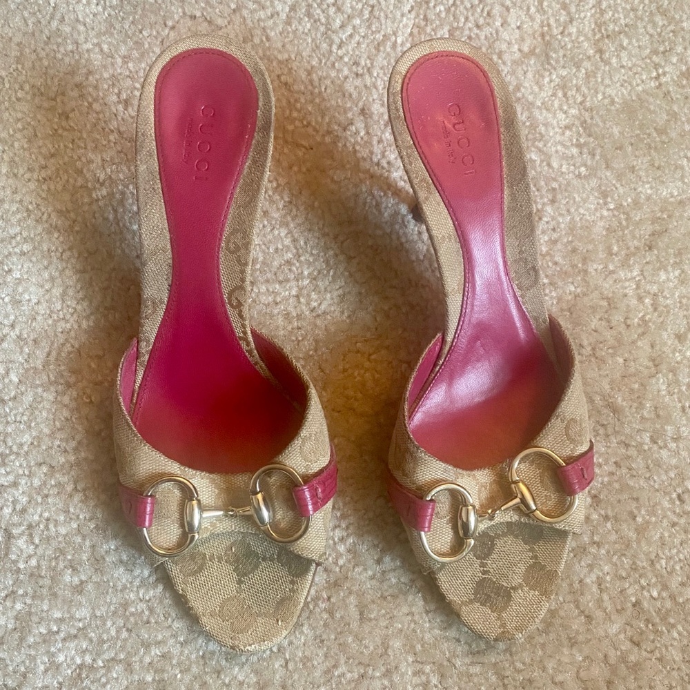 Authentic Signature Gucci shoes